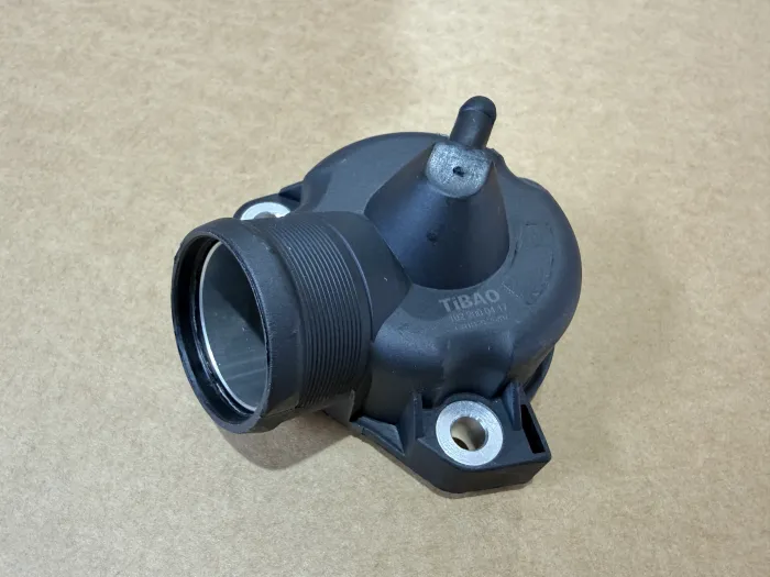 1022000417 Engine Parts Thermostat Housing for MERCEDES-BENZ G-CLASS (W463), 190 (W201), 124 Saloon (W124)