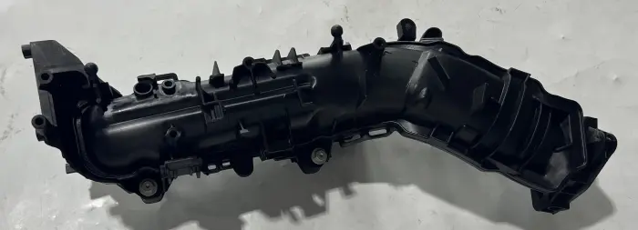 11618593972 Engine Parts Intake Manifold for 