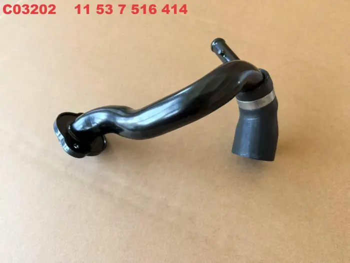 11537516414 Engine Parts Cooling Water Pipe for BMW 3 Touring (E91), X1 (E84), Z4 Roadster (E85), 5 Touring (E61), X3 (E83), 1 (E87), 6 Convertible (E64), 7 (E65, E66, E67)