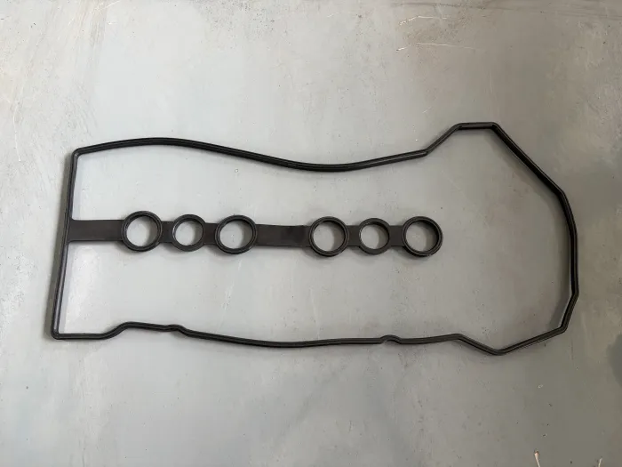 1121322050 Engine Parts Valve Cover Gasket for