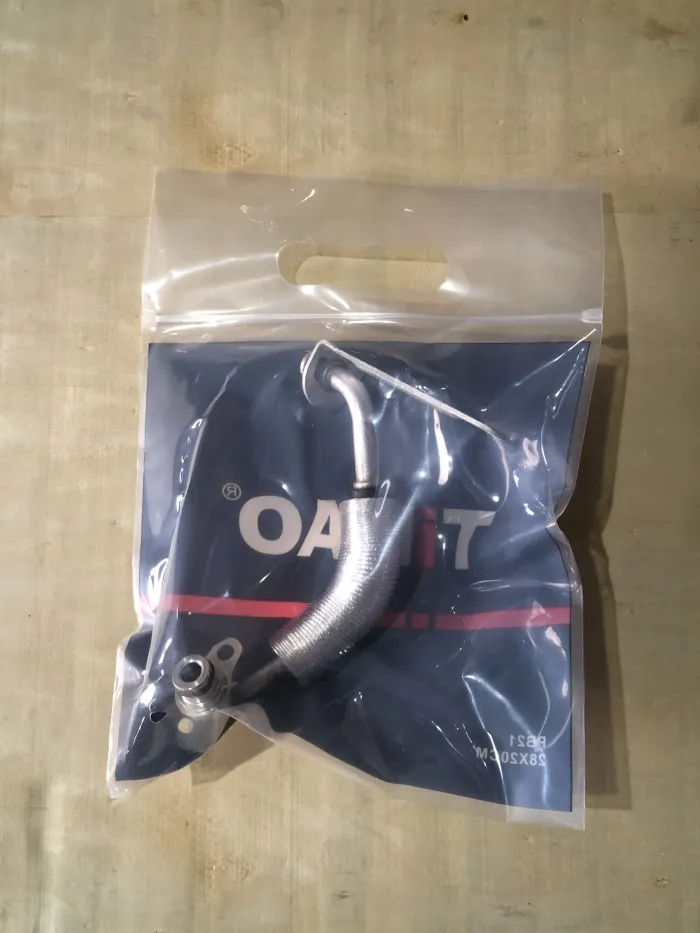 11537588935 Engine Parts Cooling Water Pipe for BMW X5 (F15, F85), 2 Coupe (F22, F87), 4 Coupe (F32, F82), X4 (F26), X3 (F25), 3 (F30, F80), 5 Touring (F11), Z4 Roadster (E89), X1 (E84), 1 (F21)