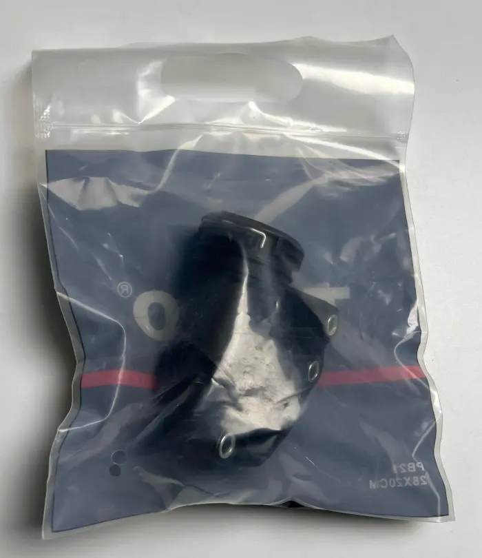 6422001556 Engine Parts Pipe Connector for 
