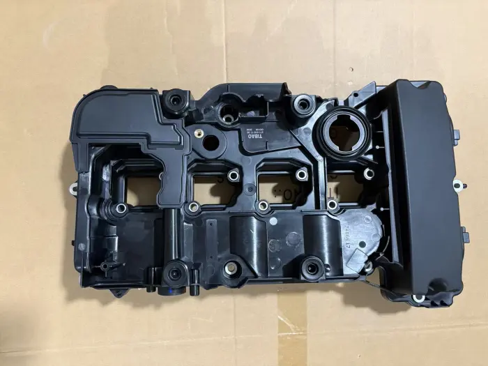 2710101730 Engine Parts Engine Valve Cover for MERCEDES-BENZ C-CLASS (W204), SLK (R172), E-CLASS Coupe (C207)