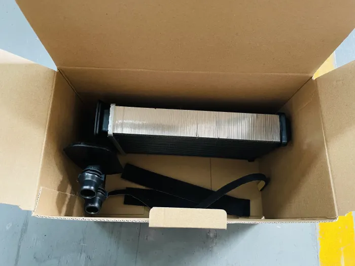 1J1819031A Heat Exchanger for AUDI TT, VW BORA, SEAT LEON (1M1), SKODA OCTAVIA I (1U2)