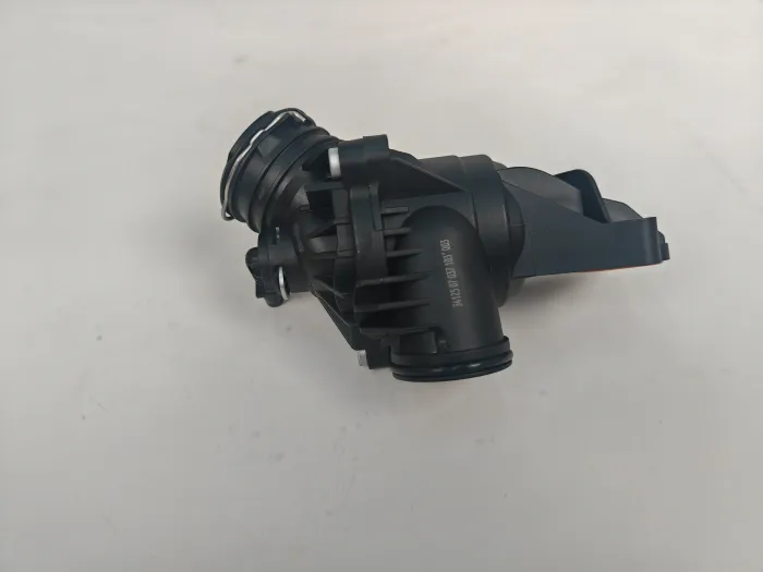 2762000115 Engine Parts Thermostat for MERCEDES-BENZ E-CLASS Convertible (A207), S-CLASS (W221), CLS (C218), M-CLASS (W166), C-CLASS (W204), SLK (R172), GLK-CLASS (X204)