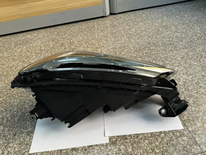 561941081 Headlight for 