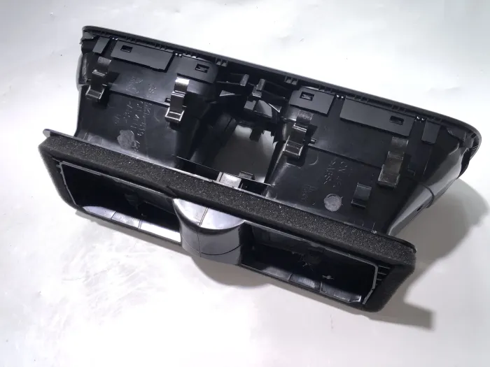 5KD819728 Fresh Air Vents for 