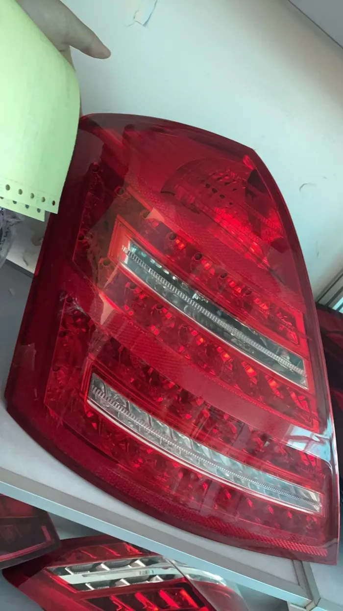2218200564 Taillight for MERCEDES-BENZ S-CLASS (W221)