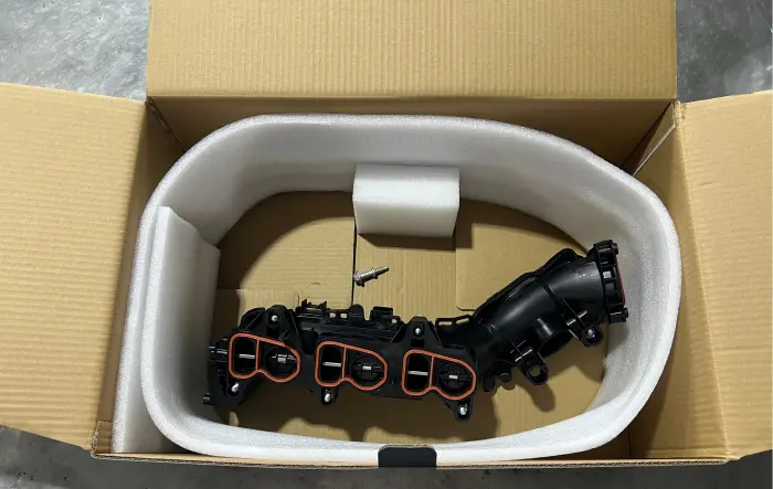 11618593972 Engine Parts Intake Manifold for 