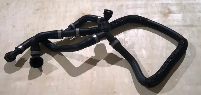 17127537109 Engine Parts Cooling Water Pipe for BMW X5 (E70)