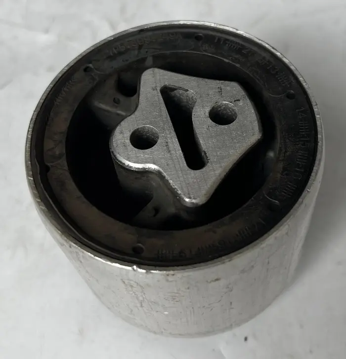 95837505710 Transmission Parts Transmission Mount for PORSCHE CAYENNE (92A)