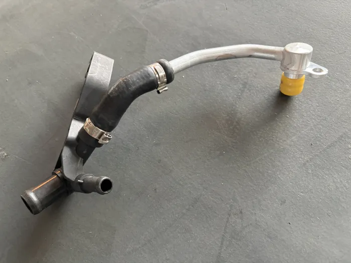 2782000000 Engine Parts Cooling Water Pipe for