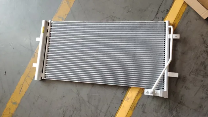 8U0260401B Air Conditioning Condenser for AUDI Q3 (8UB, 8UG)