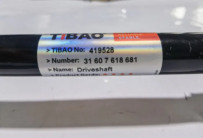 31607618681 أجزاء ناقل الحركة عمود الدفع لـ BMW 5 (F10), 6 Coupe (F13)
