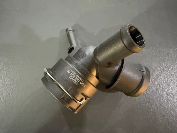 5Q0122291BL Engine Parts  Coolant Flange for AUDI A3, VW GOLF, SEAT ATECA (KH7, KHP), SKODA SUPERB III Estate (3V5)