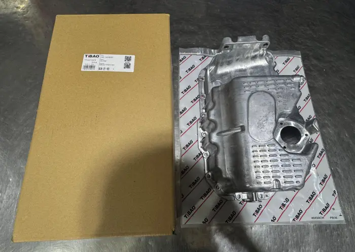 03C103603T Engine Parts Oil Pan for AUDI A1, VW CC, SEAT IBIZA IV ST (6J8, 6P8), IBIZA Mk IV ST (6J8, 6P8), SKODA RAPID Spaceback (NH1)