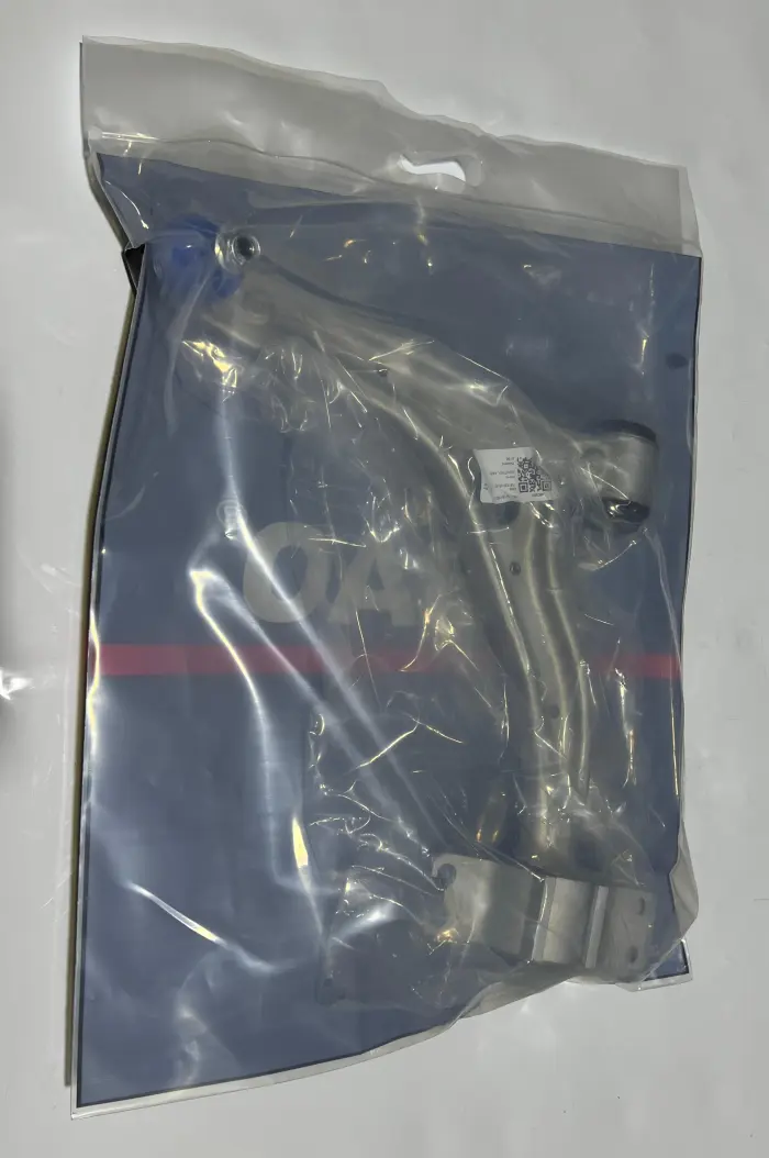 1563300500 Suspension Parts Control Arm for MERCEDES-BENZ CLA, INFINITI Q30