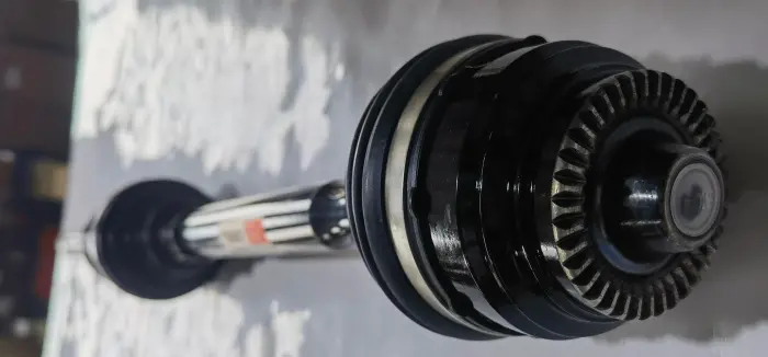 31608486202 Transmission Parts Driveshaft for BMW X7 (G07), X6 (G06, F96), X5 (G05, F95)