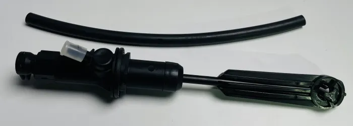 8200019600 Transmission Parts Clutch Master Cylinder for RENAULT LAGUNA II (BG0/1_), LAGUNA II Grandtour (KG0/1_)