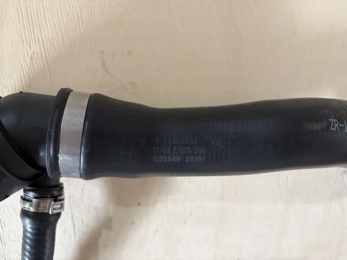 17127576358 Engine Parts Cooling Water Pipe for BMW X6 (E71, E72), X5 (E70)