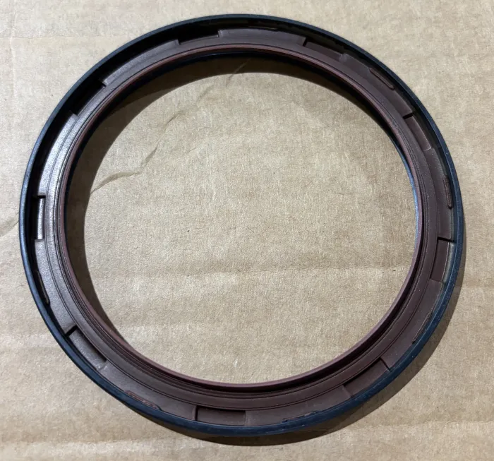 11117587168 Engine Parts Crankshaft Oil Seal for BMW X4 (F26), 2 Coupe (F22, F87), X6 (E71, E72), 3 Coupe (E92), X3 (F25), 4 Coupe (F32, F82), X5 (E70), Z4 Roadster (E89), 1 Coupe (E82), 6 Coupe (F13), 5 (E60)