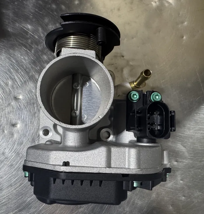 030133064F Engine Parts Throttle Body for VW BORA, SEAT TOLEDO II (1M2), TOLEDO II Sedan (1M2), TOLEDO Mk , SKODA OCTAVIA I Combi (1U5)