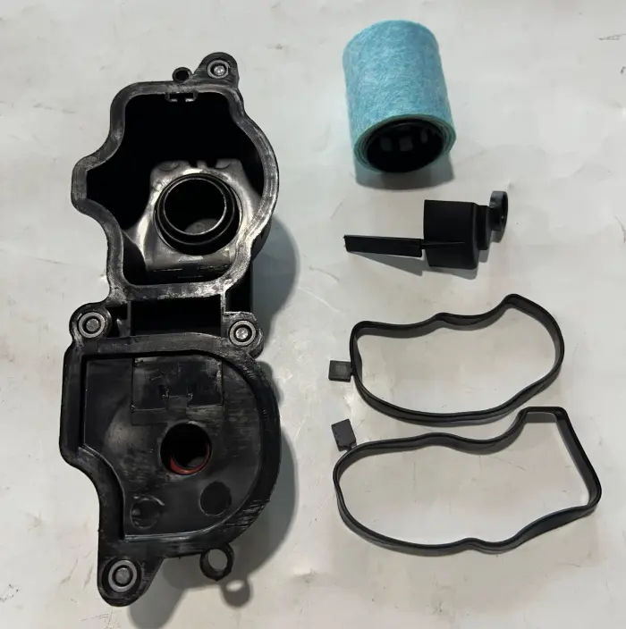 11127793163 Engine Parts Engine Block Breather Valve for BMW X5, LAND ROVER RANGE ROVER III (L322), RANGE ROVER III SUV (L322), OPEL OMEGA B (V94)