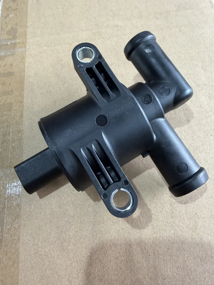 4H0121671D Heater Control Valve for AUDI A3, VW ARTEON, SEAT IBIZA IV SC (6J1, 6P5), IBIZA Mk IV SC (6J1, 6P5), SKODA OCTAVIA III (5E3, NL3, NR3)