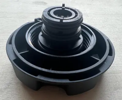 17117521071 Engine Parts Radiator Cap for BMW 6 Coupe (F13), 5 Gran Turismo (F07), 4 Coupe (F32, F82), 2 Coupe (F22, F87), 8 Coupe (G15, F92), X3 (F25), X4 (F26), X7 (G07), X5 (E70), 1 (E87), 7 (F01, F02, F03, F04), 3 Touring (E91), X6 (E71, E72), X1