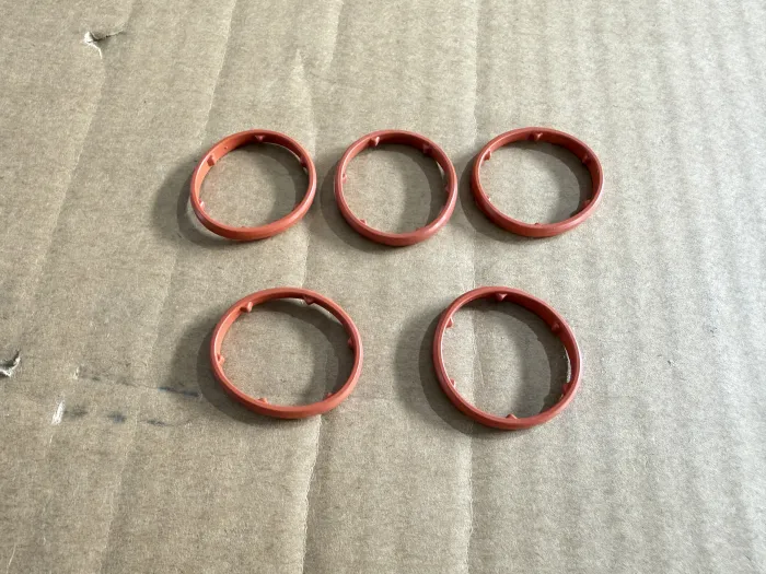 06M117070G Engine Parts Gasket，oil Cooler for AUDI A5, PORSCHE PANAMERA, VW TOUAREG, BENTLEY BENTAYGA (4V1)