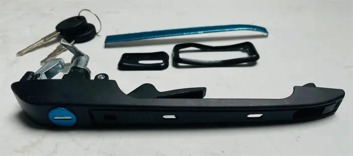 191837205 Front Door Handle for VW POLO II (86C, 80), GOLF I Cabriolet (155), JETTA II (19E, 1G2, 165), CARAT B2 (32B), CORSAR (32B), SCIROCCO (53), CADDY I (14), DERBY (86C, 80), CARIBE I (17), ATLANTIC I (16), PASSAT B1 Saloon (32)