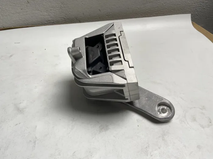 1J0199262DA Engine Parts Engine Mount for VW BEETLE Convertible (1Y7), PASSAT B7 (A32, A33), BORA V (1K2), GOLF VI Estate (AJ5)