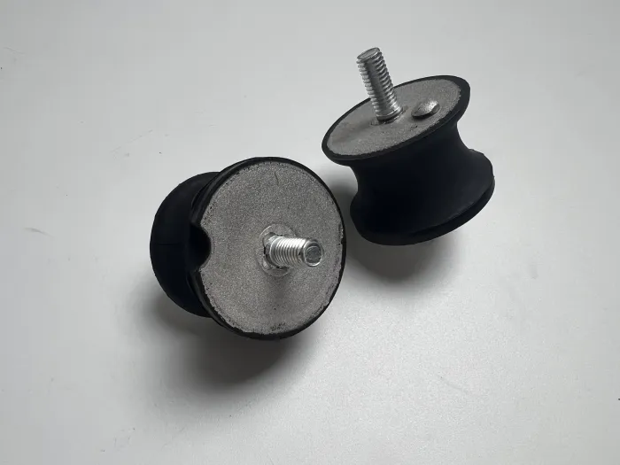 22316753316 Transmission Parts Transmission Mount for BMW X1 (E84), 1 (E87), 3 (E30), 5 (E34)