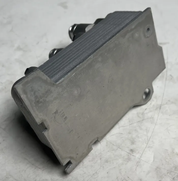 0995001900 Engine Parts Gear Oil Cooler for