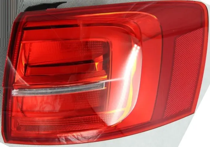 16D945208A Taillight for 