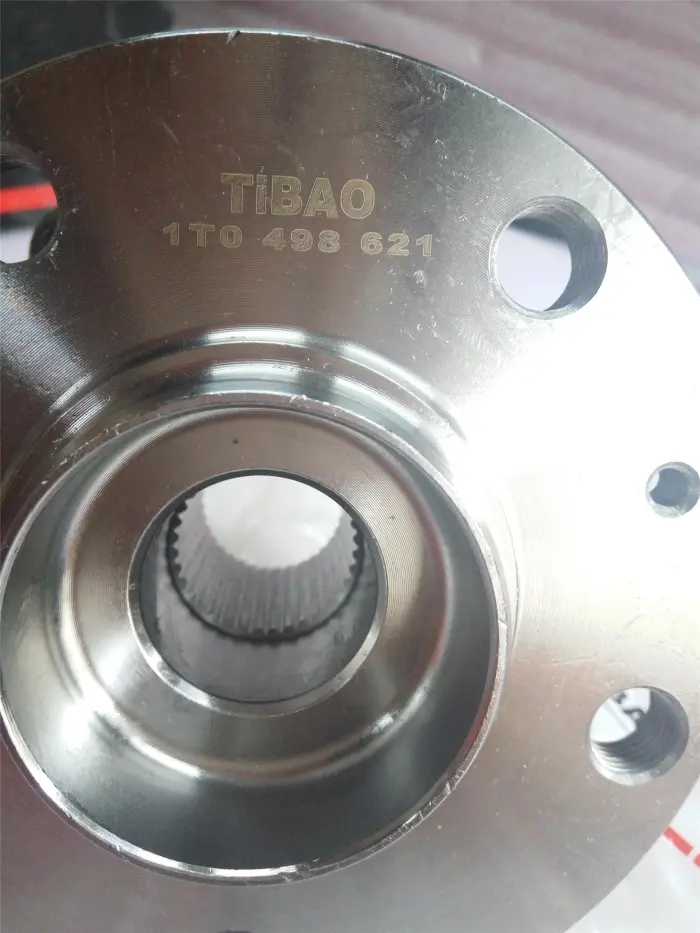 1T0498621 Wheel Hub for AUDI Q3, VW PASSAT, SEAT ALHAMBRA VAN (711), SKODA OCTAVIA II Combi (1Z5)
