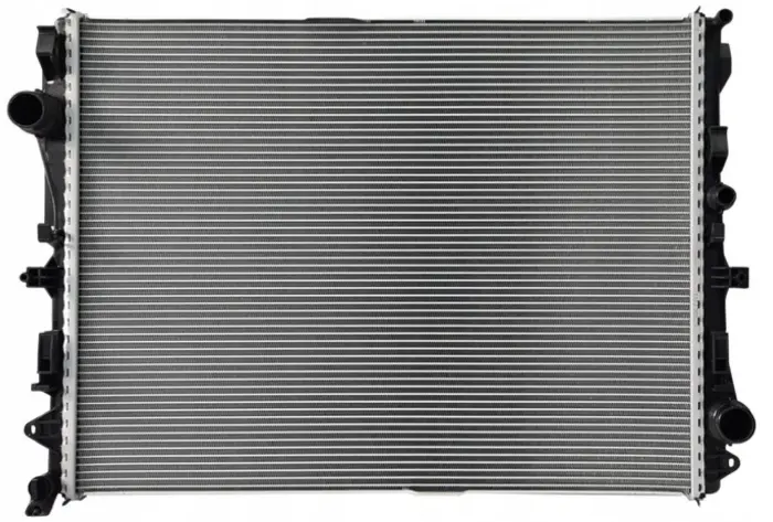 0995003303 Engine Parts Radiator for MERCEDES-BENZ EQV (W447), METRIS Tourer (W447), E-CLASS (W213), METRIS Van (W447), GLC (X253), EQC (N293), eVITO Van (W447), S-CLASS (W222, V222, X222), V-CLASS (W447), CLS (C257)