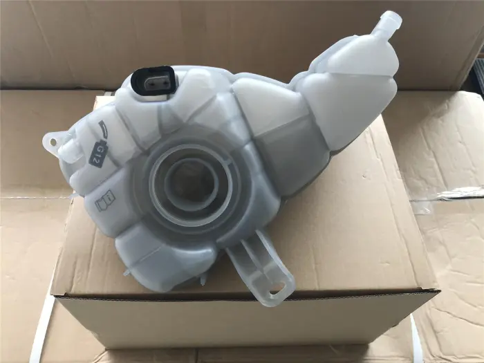 4H0121403G Engine Parts Expansion Tank for