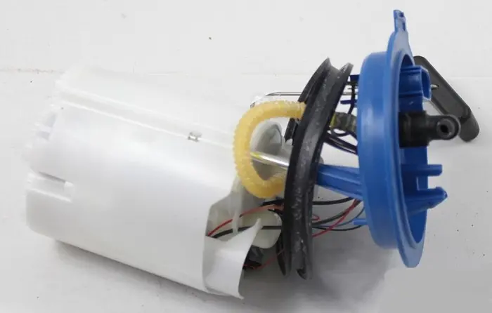 5Q0919051M Engine Parts Fuel Pump for AUDI Q2, VW GOLF, SEAT ATECA (KH7, KHP), SKODA OCTAVIA III Combi (5E5, 5E6)