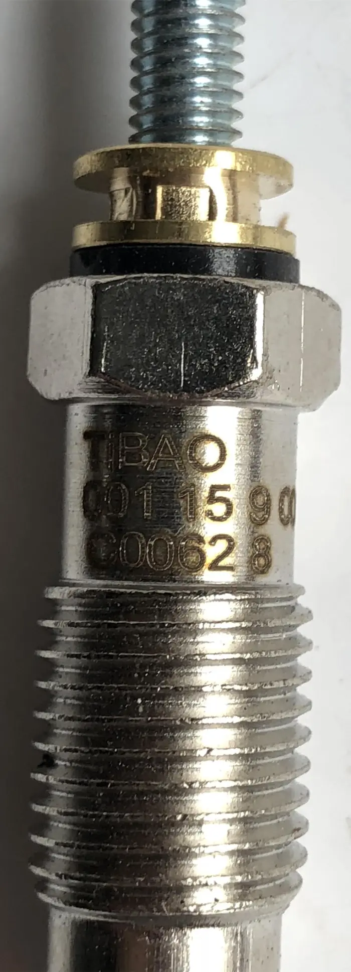 0011590001 Glow Plug for MERCEDES-BENZ VITO Bus (W638), SPRINTER 2-t Platform/Chassis (B901, B902), V-CLASS (638/2), O 100, G-CLASS Cabrio (W460), E-CLASS (W124), C-CLASS (W202), S-CLASS (W140), UNIMOG, T1 Bus (B601), 124 Saloon (W124), 190 (W201), T