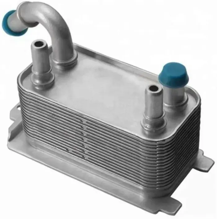 LR002916 Engine Parts Oil Cooler for