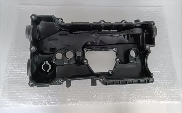 11128645888 Engine Parts Engine Valve Cover for BMW X1 (E84), 1 (E87), X3 (E83), 3 Touring (E91), 5 (E60), Z4 Roadster (E85)