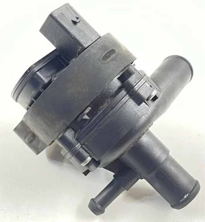 2128350164 Engine Parts Auxiliary Water Pump for MERCEDES-BENZ S-CLASS (W222, V222, X222), E-CLASS (W212), CLS (C218)