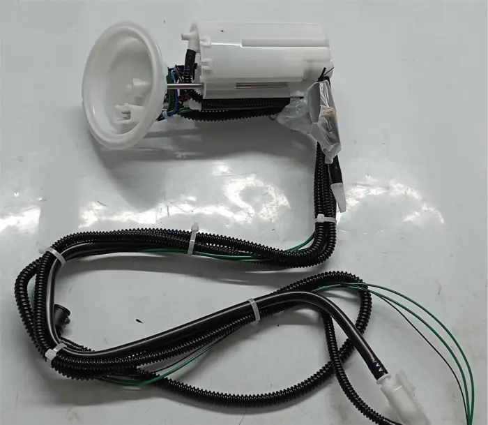 16117373458 Engine Parts Fuel Pump for BMW 5 (E60), 6 (E63)