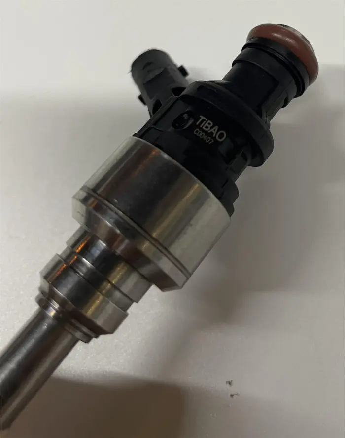 06E906036G Engine Parts Fuel Injector for 