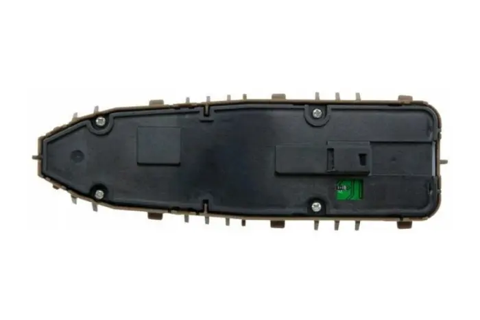 20590568117P82 Window Switch for 