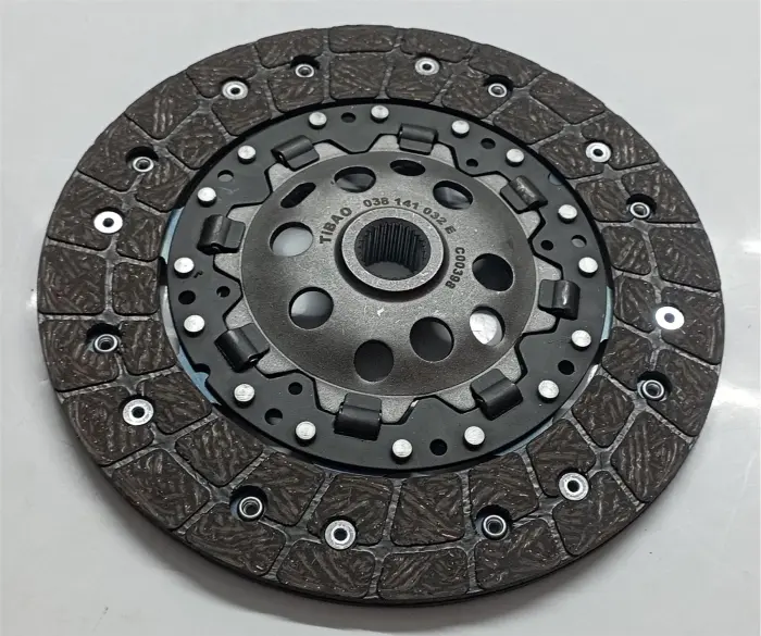 038141032E Transmission Parts Clutch Disc for AUDI A1, VW POLO, SEAT IBIZA IV ST (6J8, 6P8), IBIZA Mk IV ST (6J8, 6P8), SKODA FABIA II (542), FABIA II (5J, 542)