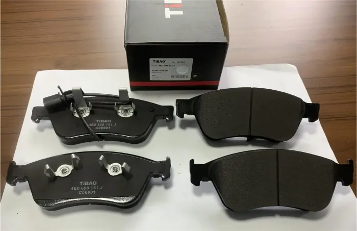 4E0698151J Brake Pads for AUDI A6, VW PHAETON