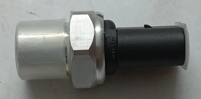 4H0959126B A/C Pressure Switch for AUDI A6, VW T-ROC, SEAT ATECA (KH7, KHP), SKODA KODIAQ (NS7, NV7, NS6)