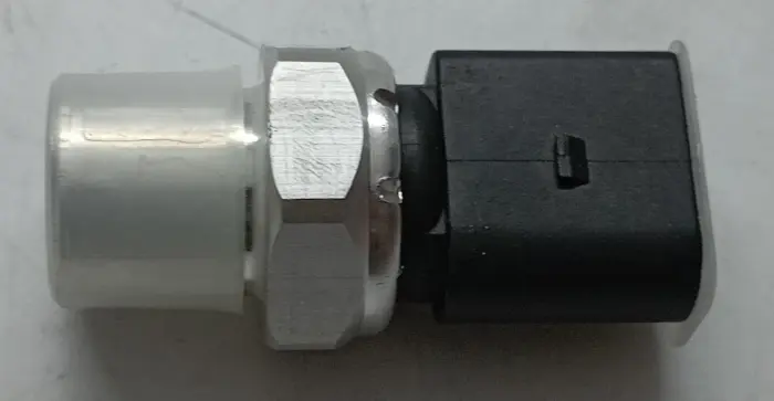 4H0959126B A/C Pressure Switch for AUDI A6, VW T-ROC, SEAT ATECA (KH7, KHP), SKODA KODIAQ (NS7, NV7, NS6)